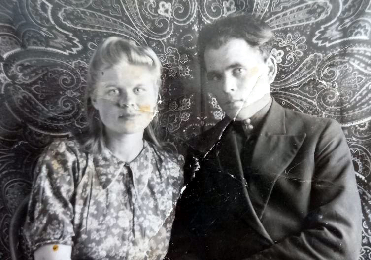 Мама Антонина Егоровна и папа Андрей Иванович